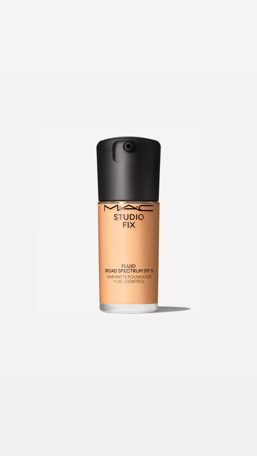 MAC STUDIO FIX FLUID SPF 15 24HR MATTE FOUNDATION + OIL CONTROL | فاونديشن ماك